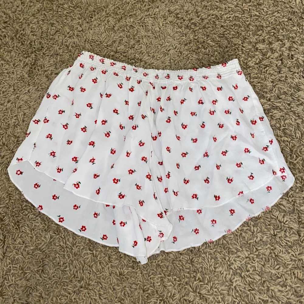 brandy melville flowy shorts